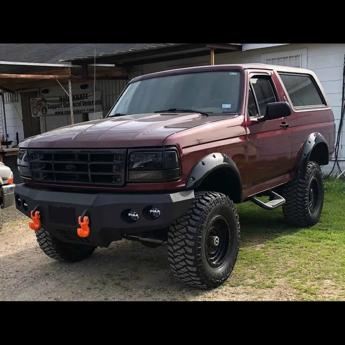 1992-1996 Ford Bronco Front Bumper 1