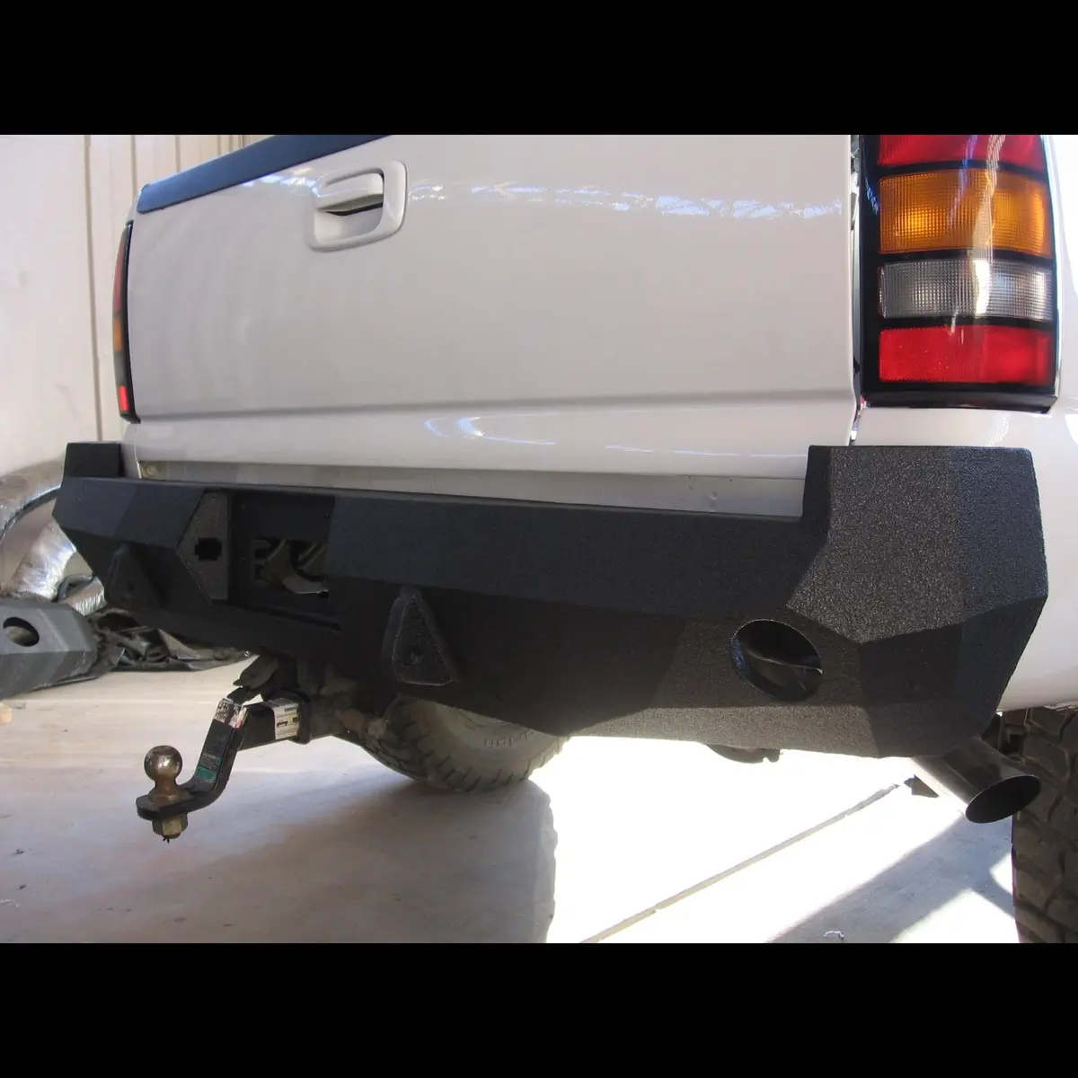 1999-2007 Chevrolet Silverado 1500 Rear Bumper 1