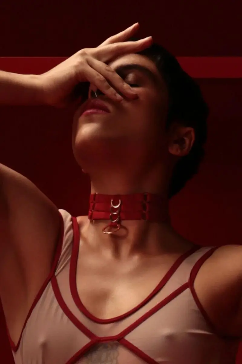 Rolling Halo Choker - Red/Gold 1