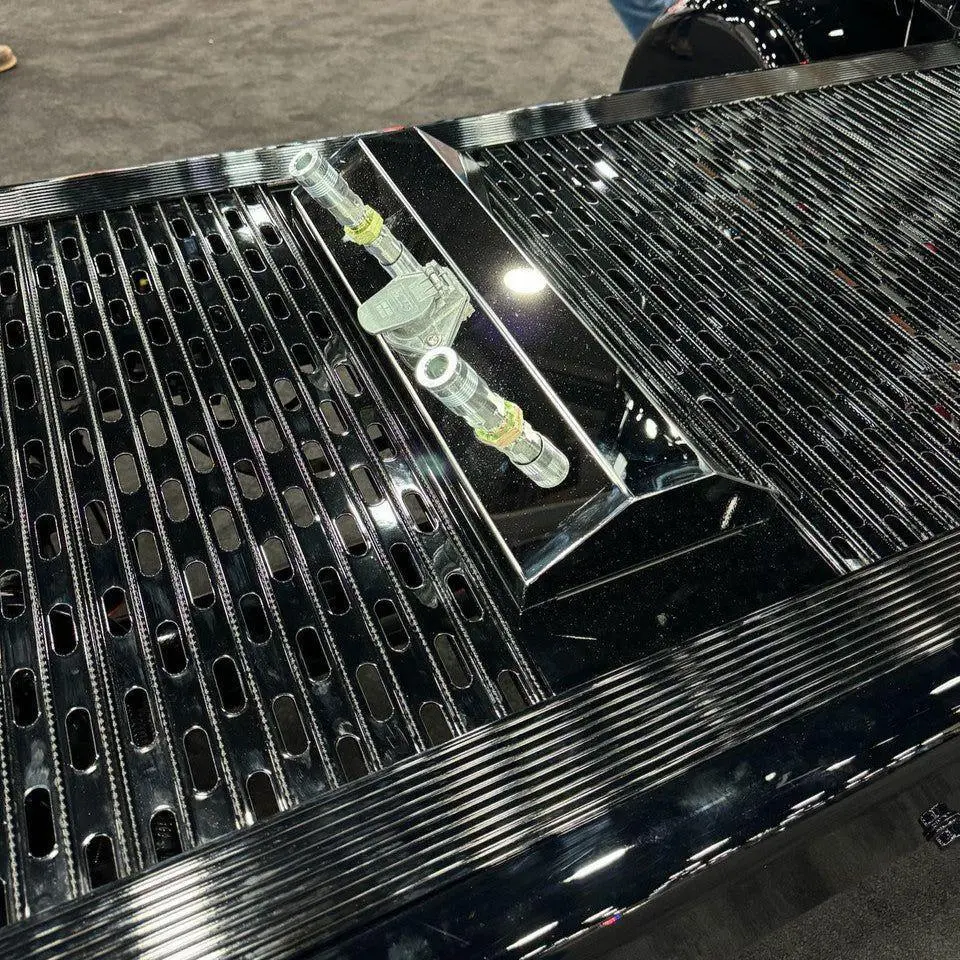 Iowa Customs Mini On-Top Airline Box Section - Smooth Aluminum (Choose Hook Ups And Box Design) 1