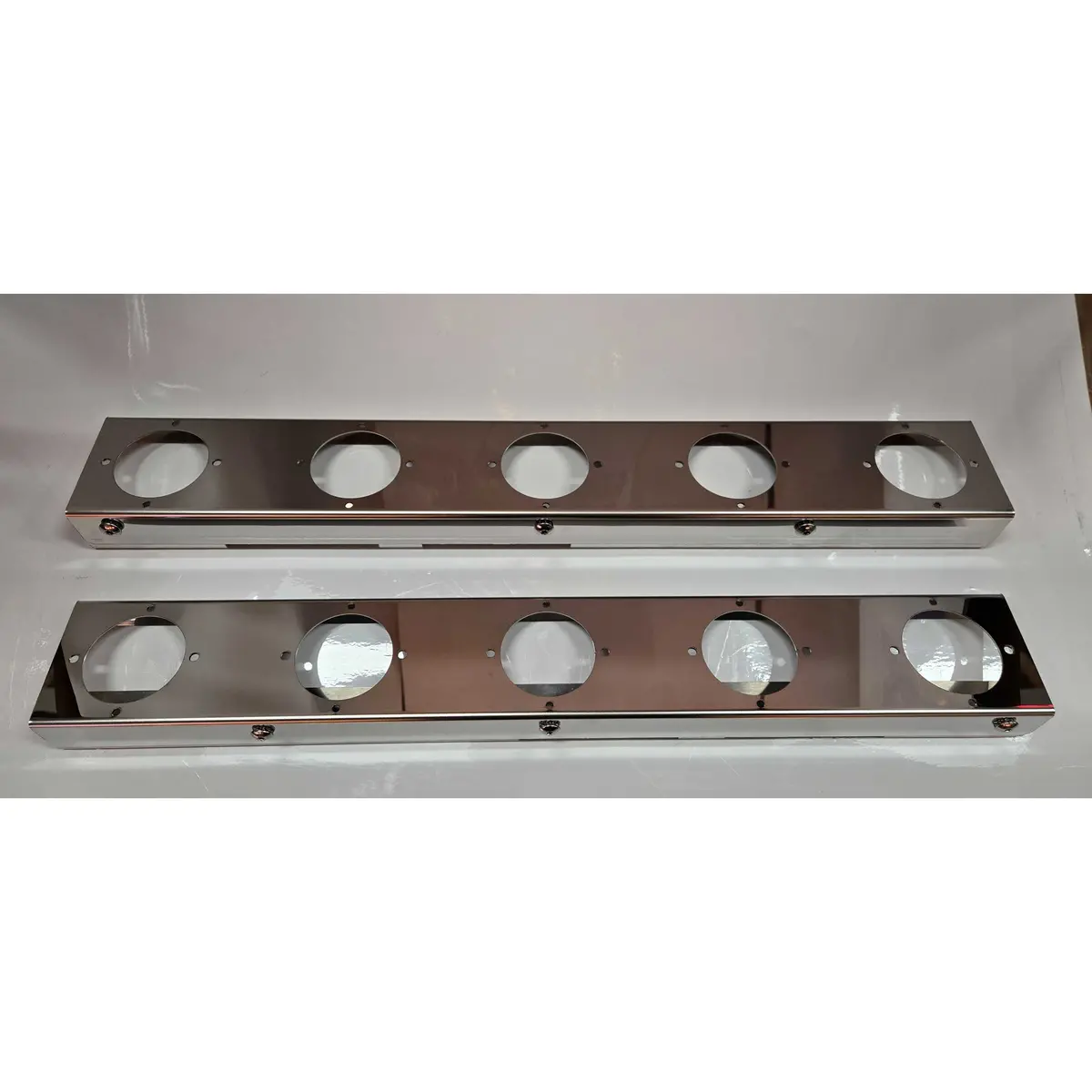 Ss-1741 Peterbilt 589 Strap-Mount Rear Air Cleaner Bracket W/ (5) Watermelon (Sold In Pairs) 1