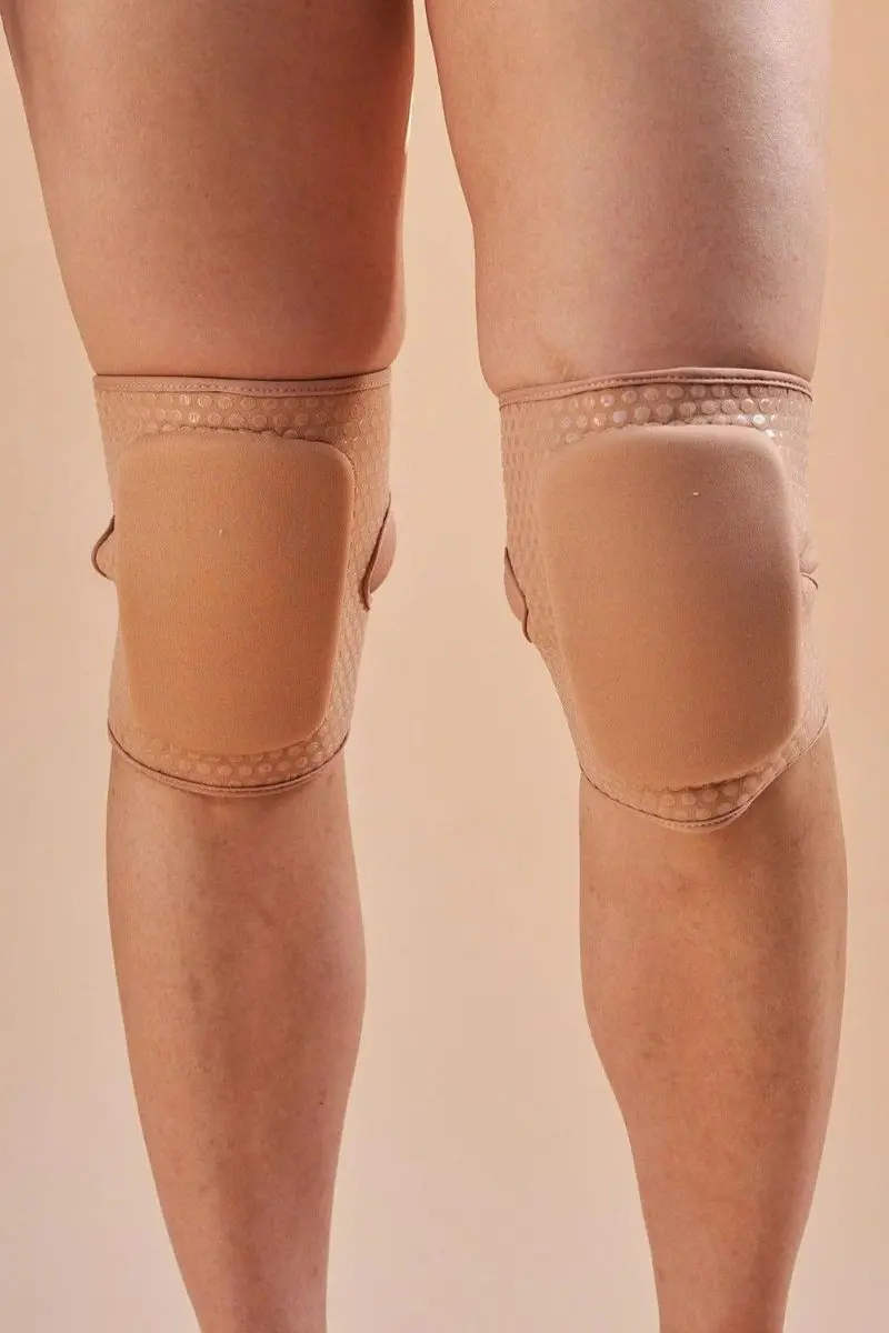 Lunalae Velcro Sticky Grip Kneepads - Sand 1