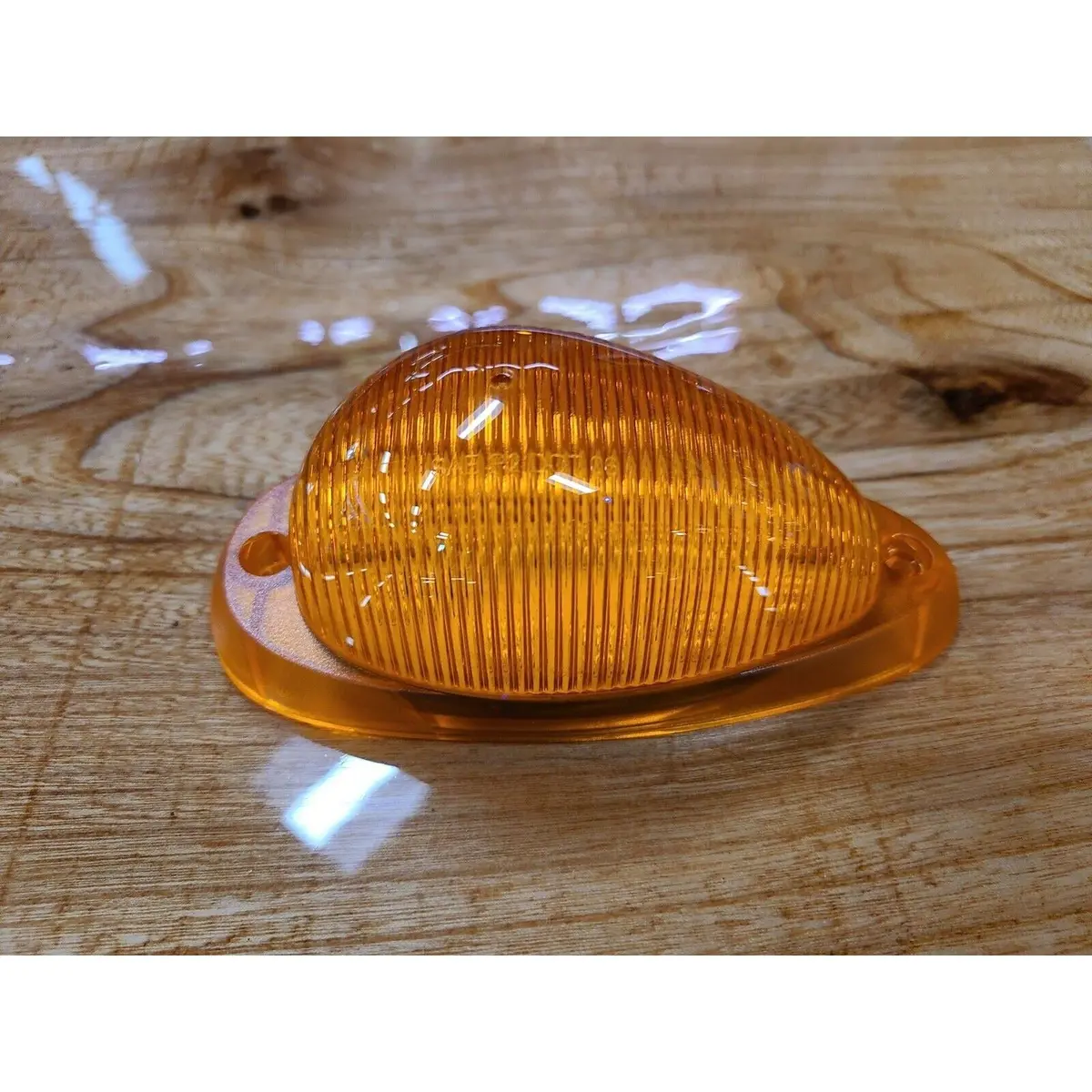 #38448 15 Led Freightliner Sleeper Clearance/Marker Light Led/Amber Lens 1