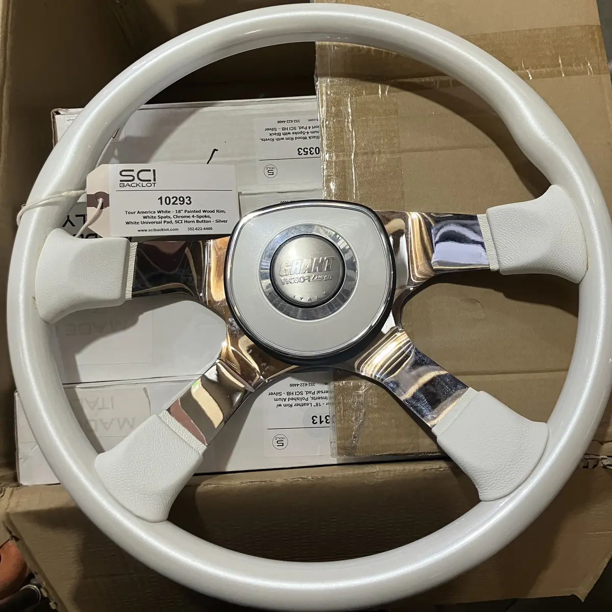 Sc-10293 Tour America White - 18" Painted Wood Rim, White Spats, Chrome 4-Spoke, White Universal Pad, Sci Horn Button - Silver 1