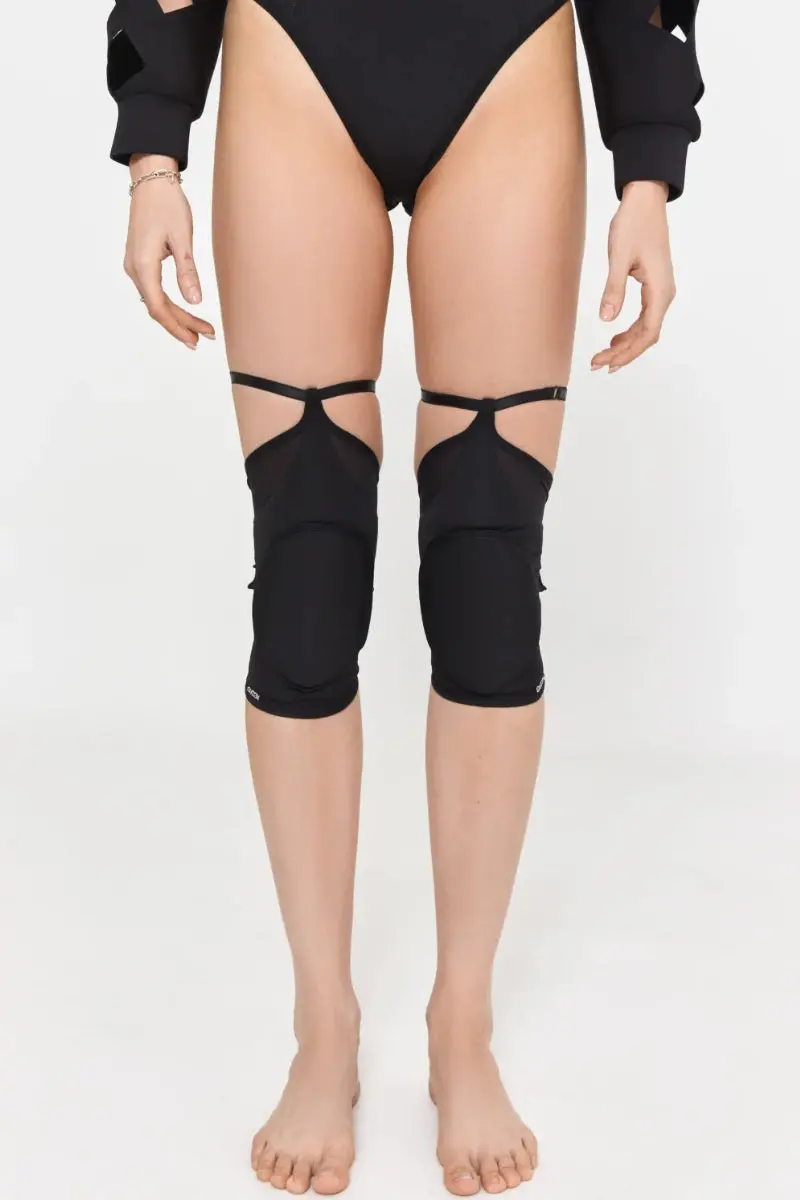 Queen Wear Classic Kneepads - Black Fire 1