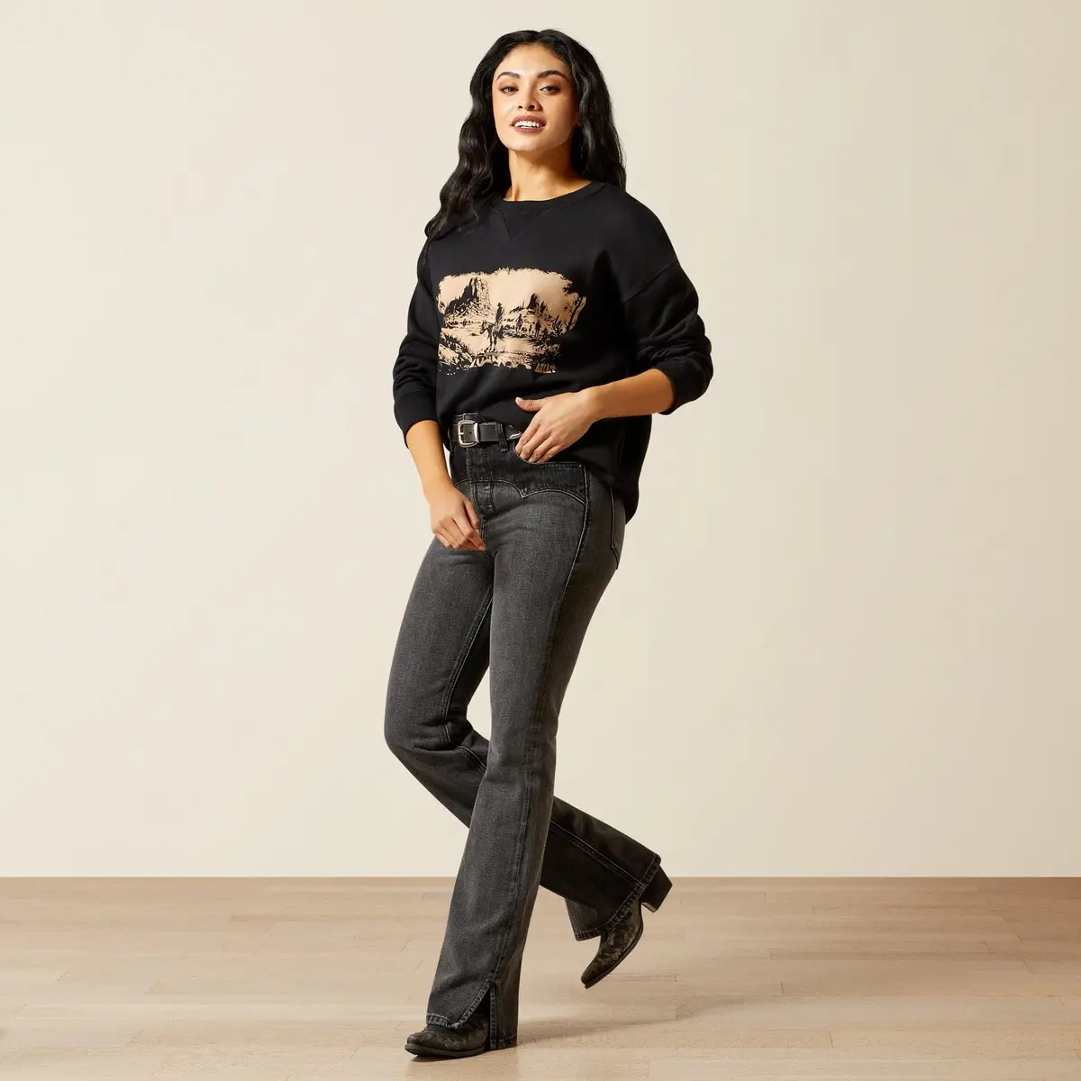 Ariat Outlaw Oversized Black Sweatshirt For Women At Bourbon Cowgirl 1