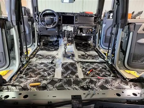 Ford Bronco Dynamat Xfo B6 Sound Dampening Kit (Floor Kit) 1