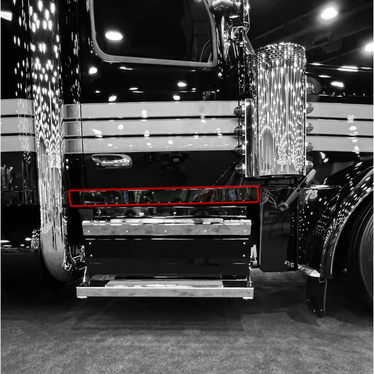 Iowa Customs Peterbilt 589 Cab Panel Set (With Lights Installed) (Clear Lens / Amber Led Light Kit) 1