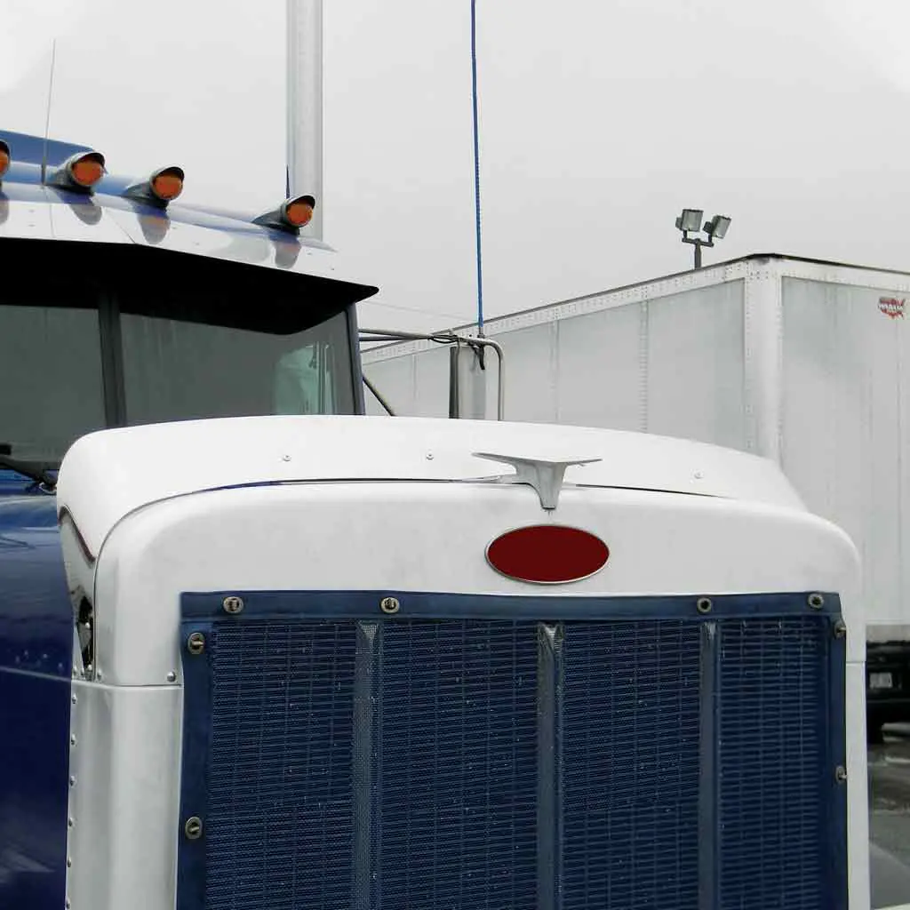 Thod-Pet379 Peterbilt - 379 - Hoodshield Bug Deflector (1993+) 1