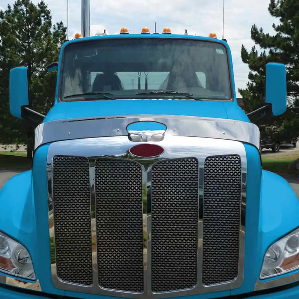 Thod-Pet579 Peterbilt - 579 - Hoodshield Bug Deflector (2013+) 1