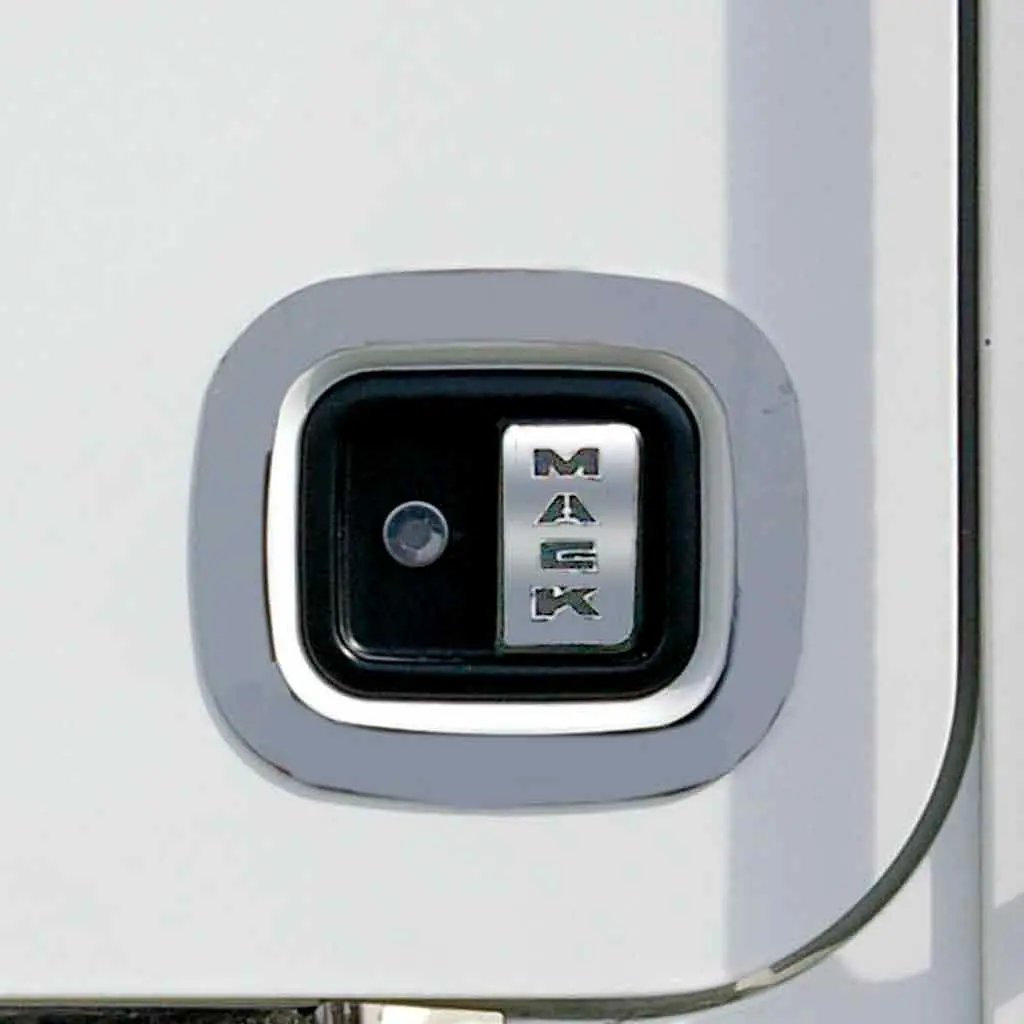 #Rw-80030 Mack Door Handle Trim Kit (2006+) (Sold In Pairs) 1