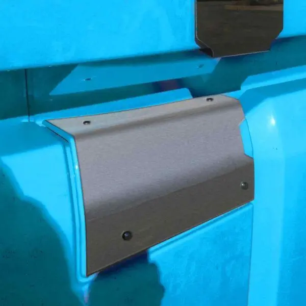 Tv-1601 Volvo Vn/Vnl Def Tank Door Cover (2018+) 1