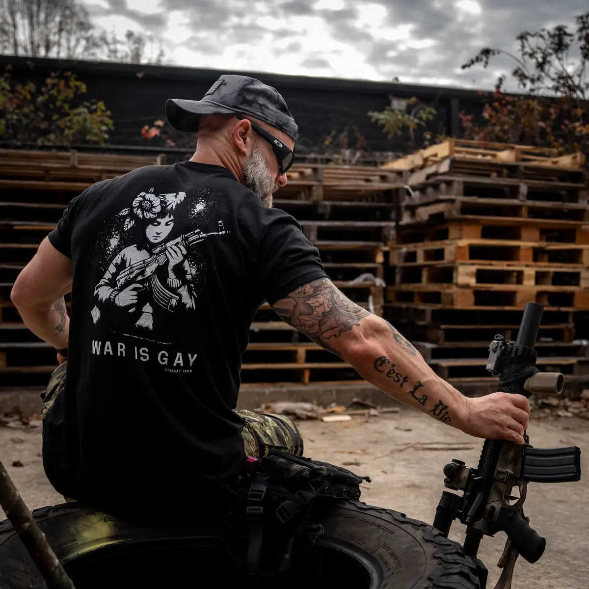 War Is Gay Men's T-Shirt 5