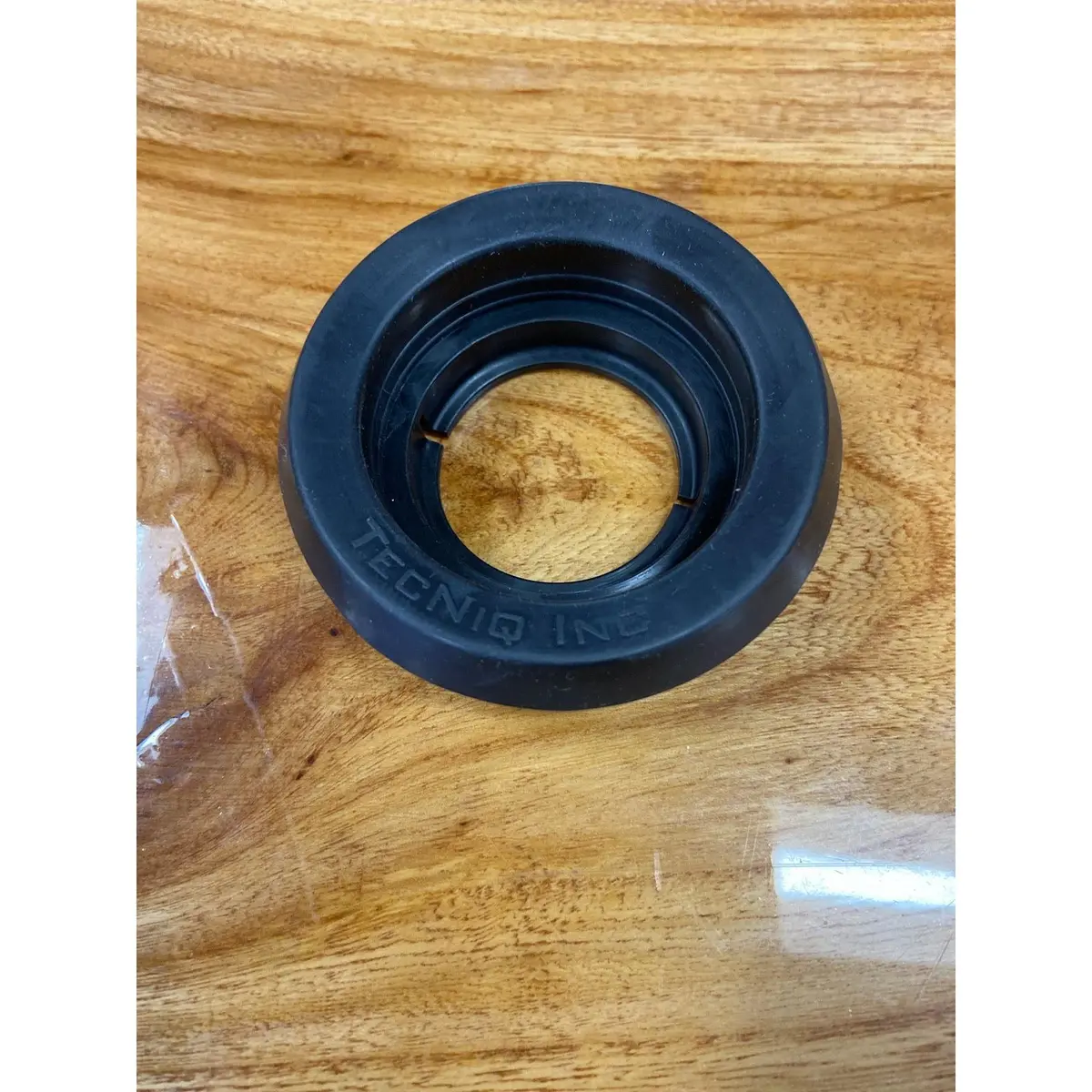 Tn-S10-0G00-1 2-1/2'' Round Rubber Grommet 1