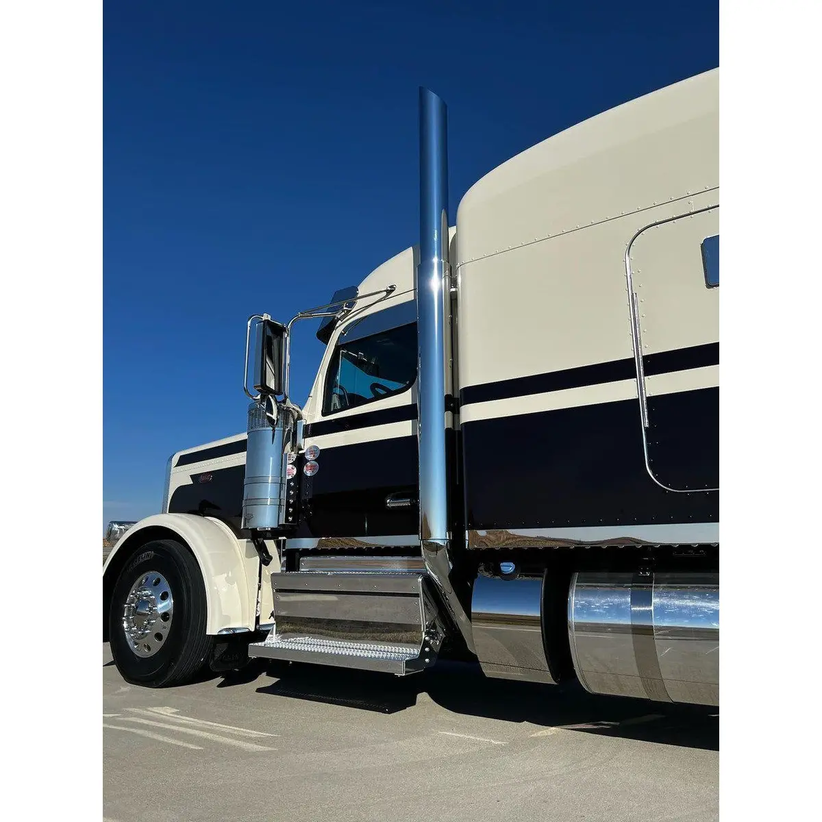 Ic159001-14 Peterbilt 589 Oem Exhaust Shields Iowa Customs  (Sold In Pairs) 1