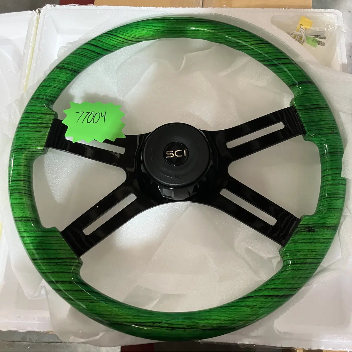 Sc-77004 Custom Wheel - 18" Printed Green Wood Rim, Black Chrome 4-Spoke W/Slot Cut Outs, Matching Bezel, Black Horn Button 1