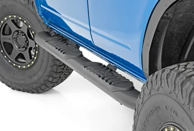 Rough Country - Oval Nerf Step | 4-Door | Black | Ford Bronco (2021-2022) 1